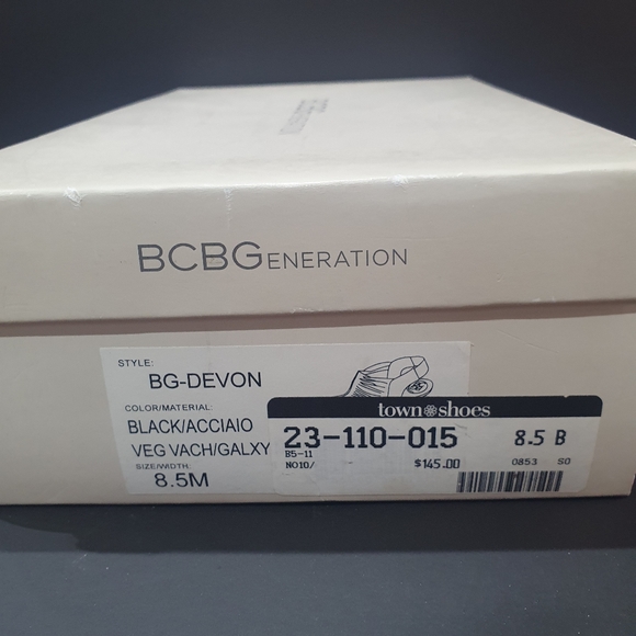 BCBG Metallic Silver and Black heels - Picture 8 of 8